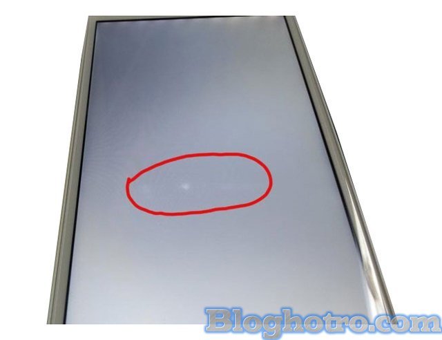 sua loi man hinh dien thoai co dom trang