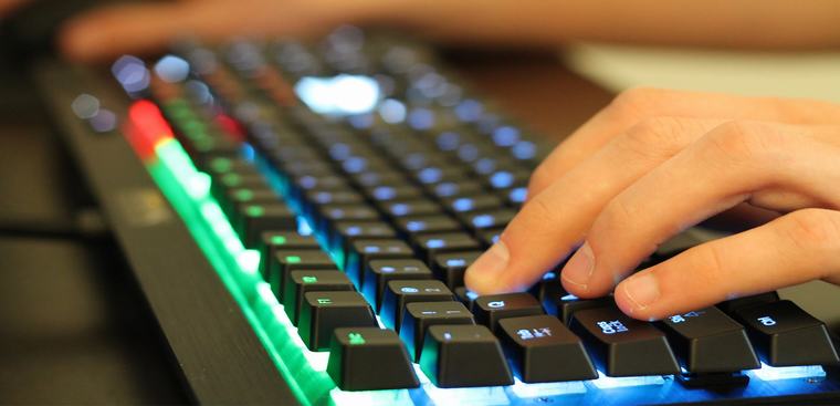 ban phim co duoi 1 trieu