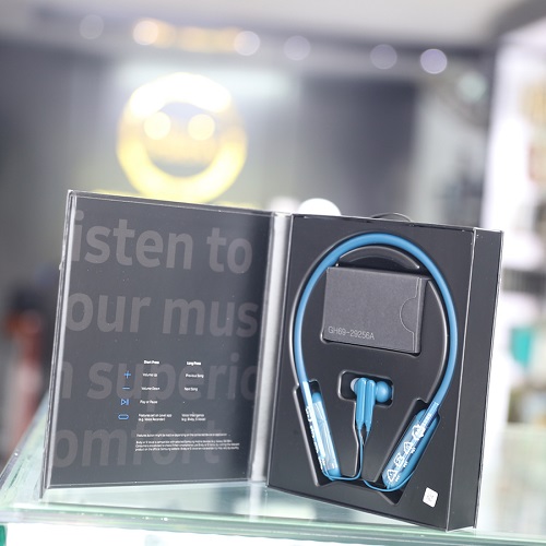 Ảnh minh hoạ: cách sử dụng tai nghe u flex