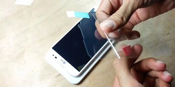 cong dung mieng dan man hinh dien thoai