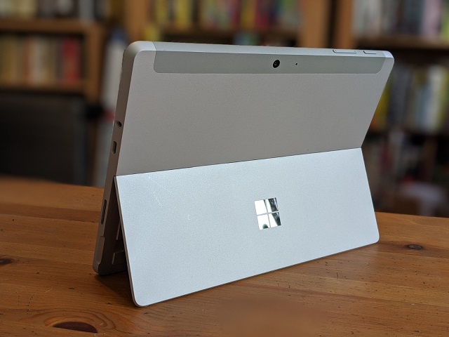 review mat sau Surface Go 2