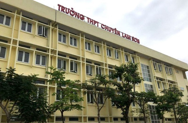 truong chuyen tieng anh la gi